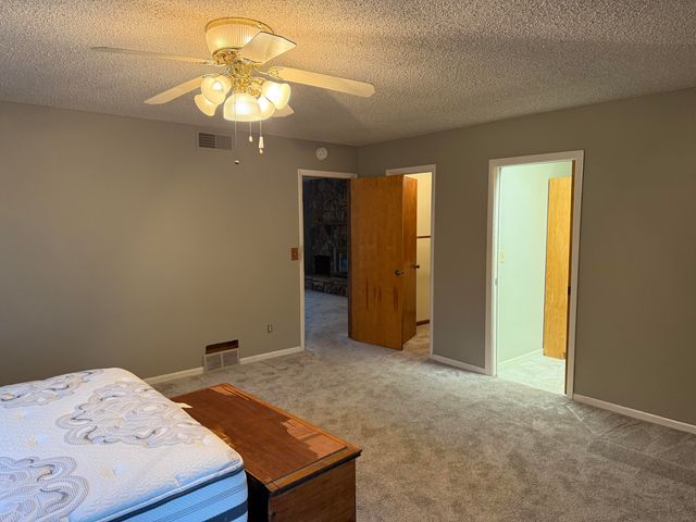 368 S 600 W, Hebron, IN 46341