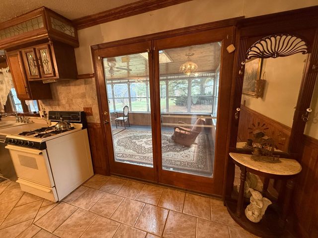 368 S 600 W, Hebron, IN 46341