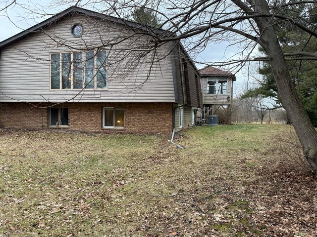 368 S 600 W, Hebron, IN 46341