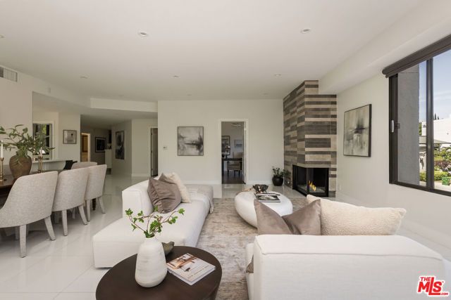 4460 Wilshire Boulevard 207, Los Angeles, CA 90010