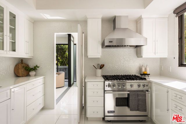 4460 Wilshire Boulevard 207, Los Angeles, CA 90010