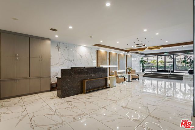4460 Wilshire Boulevard 207, Los Angeles, CA 90010