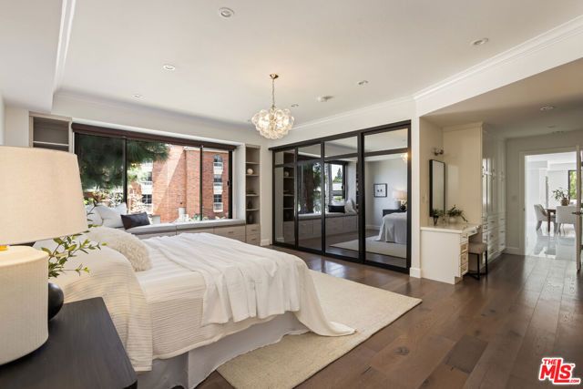 4460 Wilshire Boulevard 207, Los Angeles, CA 90010