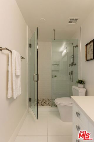4460 Wilshire Boulevard 207, Los Angeles, CA 90010