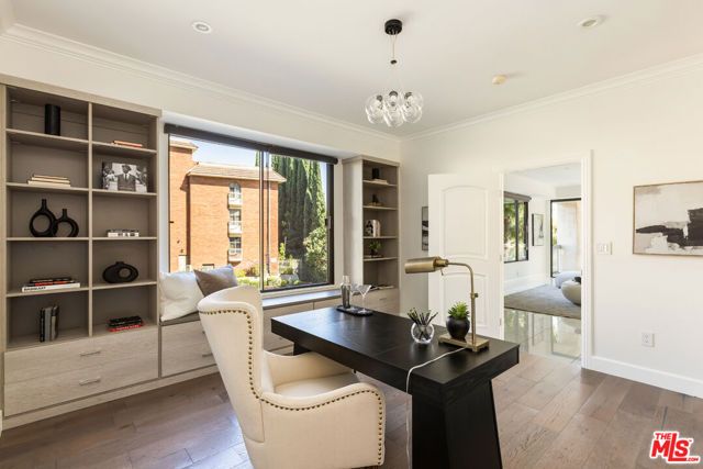 4460 Wilshire Boulevard 207, Los Angeles, CA 90010