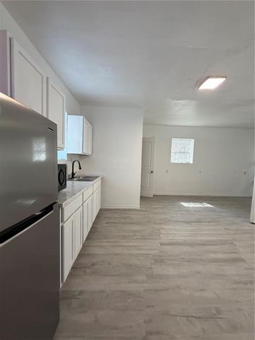 1505 N ORANGE STREET, Plant City, FL 33563