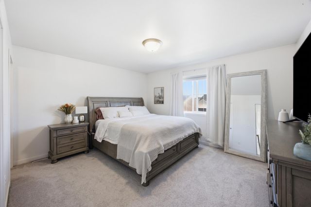 6684 Toronto Drive S, Fargo, ND 58104