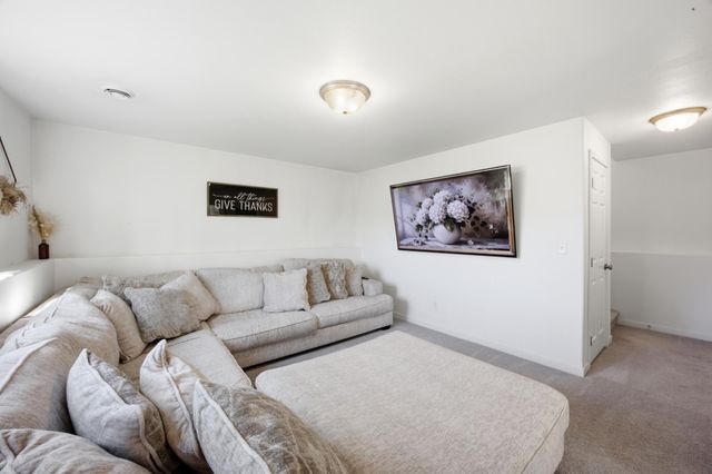 6684 Toronto Drive S, Fargo, ND 58104