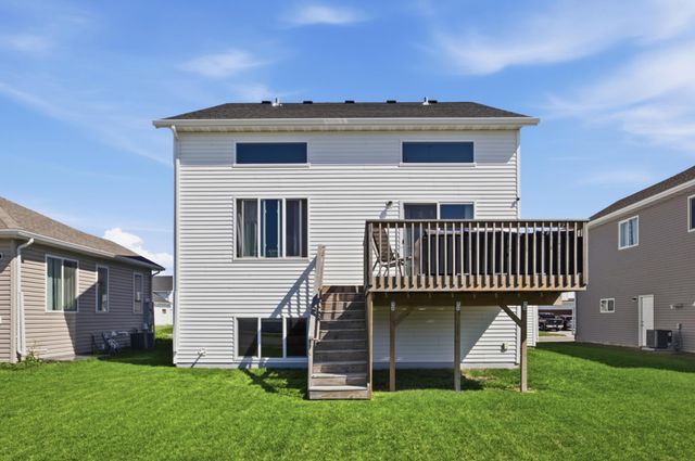 6684 Toronto Drive S, Fargo, ND 58104