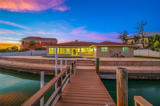 6331 4TH PALM POINT, St Pete Beach, FL 33706
