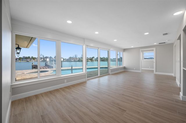 6331 4TH PALM POINT, St Pete Beach, FL 33706