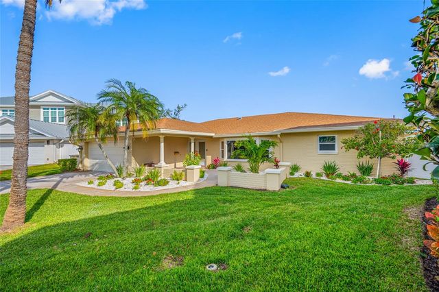 6331 4TH PALM POINT, St Pete Beach, FL 33706
