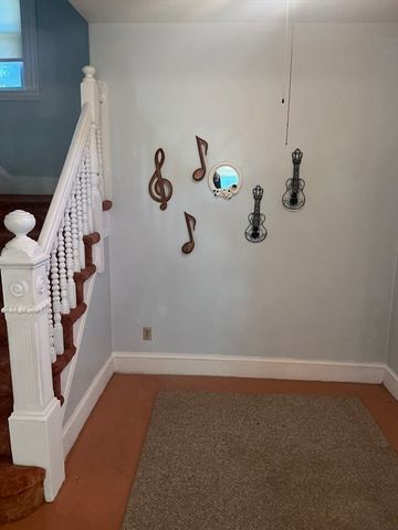 95 Newburg St, Boston, MA 02131