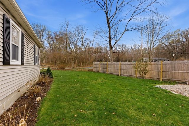 770 Rocky Hill Rd, Plymouth, MA 02360