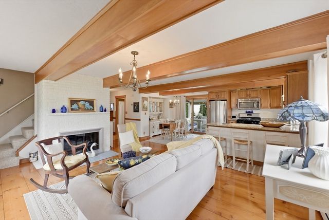 770 Rocky Hill Rd, Plymouth, MA 02360