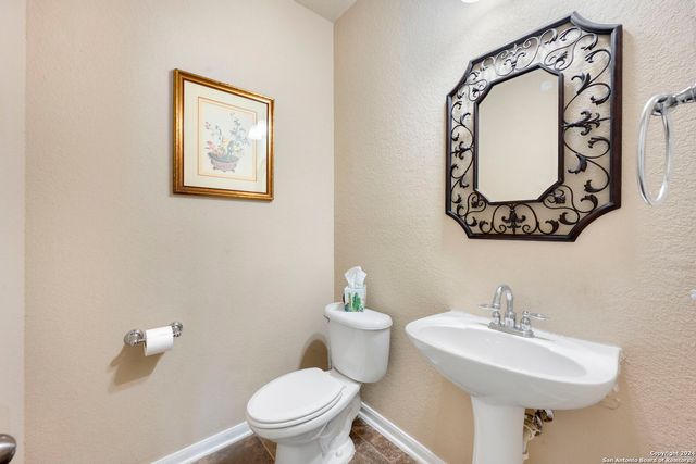 17132 Bandera Rd, Helotes, TX 78023