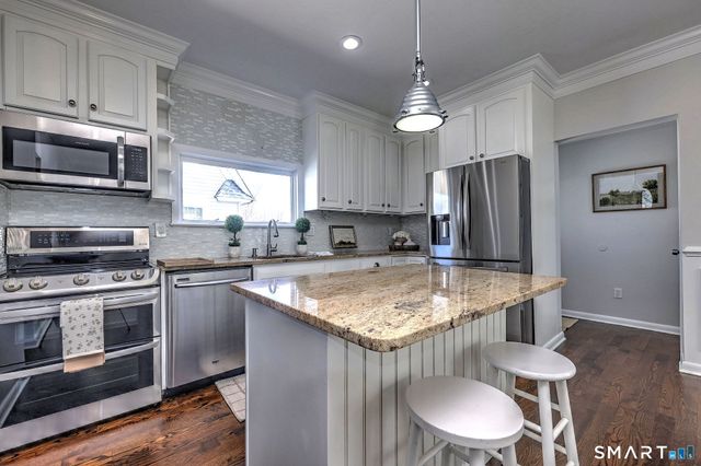 40 Yale Street, Stratford, CT 06615