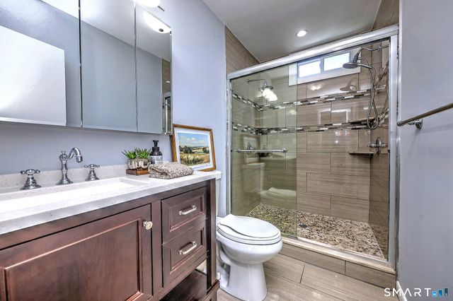 40 Yale Street, Stratford, CT 06615
