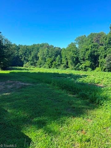 1038 Willard Drive, Yadkinville, NC 27055