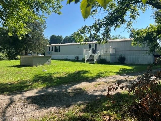 1038 Willard Drive, Yadkinville, NC 27055