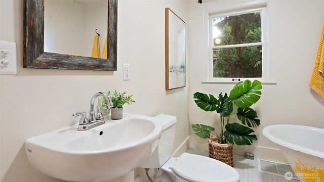 3211 Porter Street, Bremerton, WA 98312