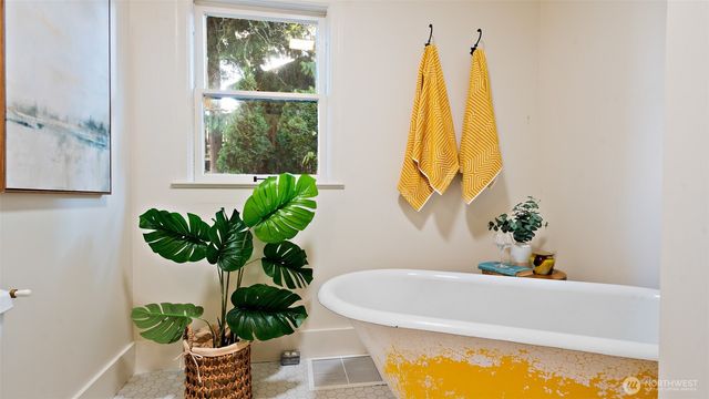 3211 Porter Street, Bremerton, WA 98312