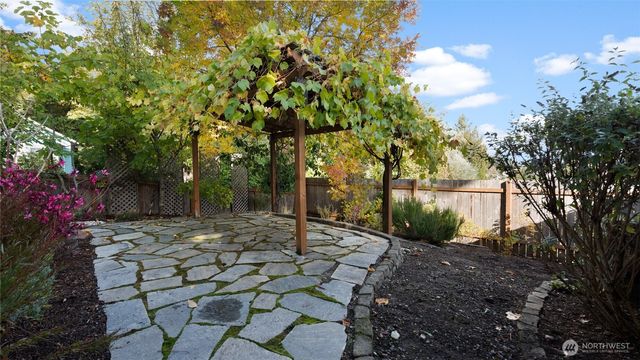 3211 Porter Street, Bremerton, WA 98312