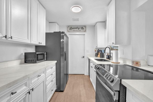 731 W Ilex Drive, West Palm Beach, FL 33403