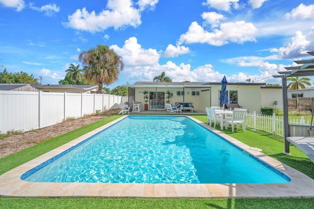 731 W Ilex Drive, West Palm Beach, FL 33403