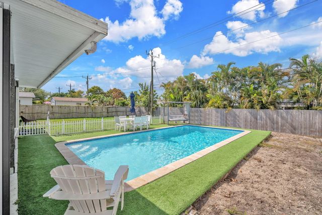 731 W Ilex Drive, West Palm Beach, FL 33403