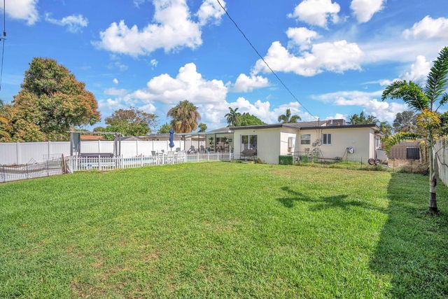 731 W Ilex Drive, West Palm Beach, FL 33403