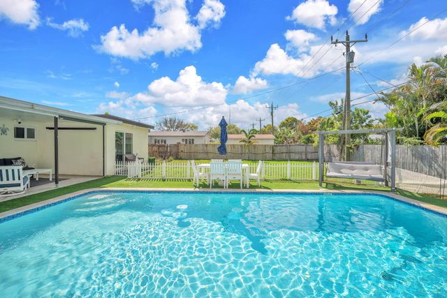 731 W Ilex Drive, West Palm Beach, FL 33403