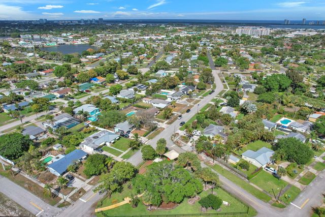 731 W Ilex Drive, West Palm Beach, FL 33403