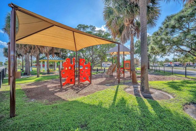 731 W Ilex Drive, West Palm Beach, FL 33403