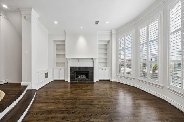 1904 Greenwich Place Drive, Houston, TX 77019