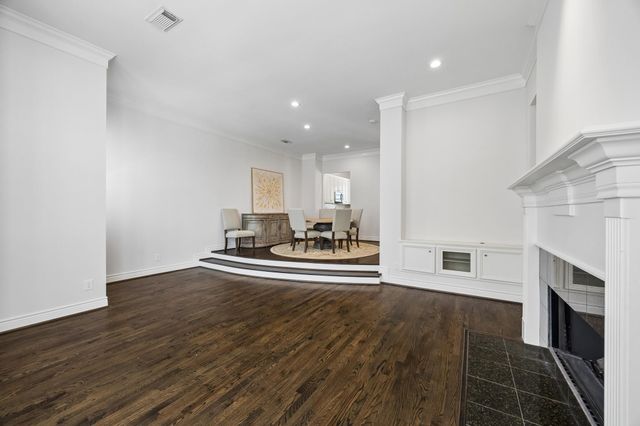 1904 Greenwich Place Drive, Houston, TX 77019