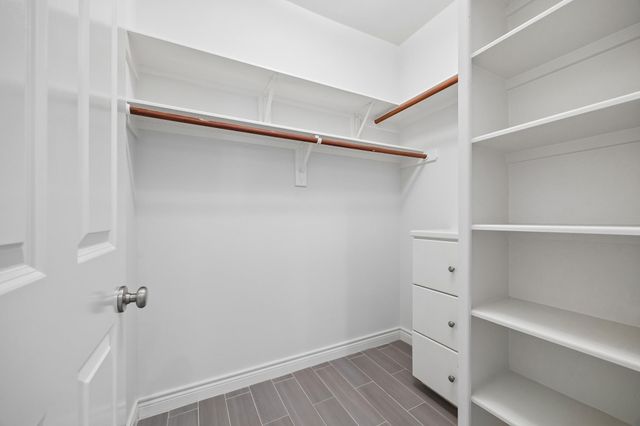 1904 Greenwich Place Drive, Houston, TX 77019