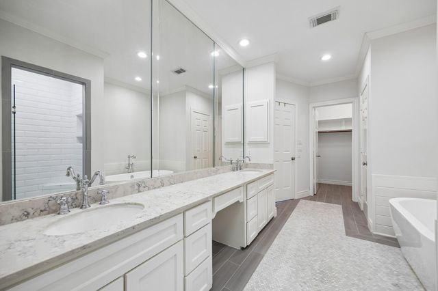 1904 Greenwich Place Drive, Houston, TX 77019