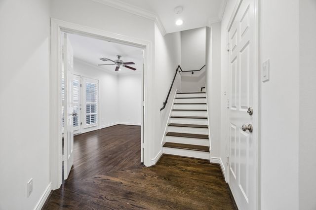 1904 Greenwich Place Drive, Houston, TX 77019