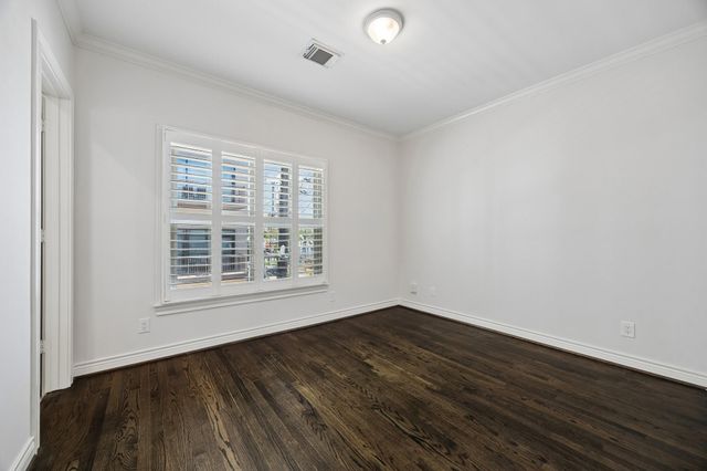 1904 Greenwich Place Drive, Houston, TX 77019