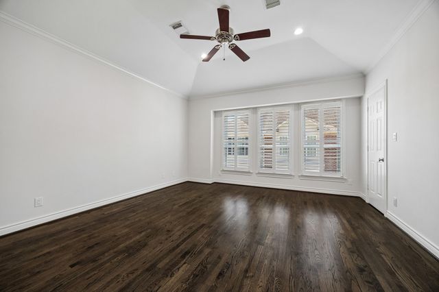 1904 Greenwich Place Drive, Houston, TX 77019
