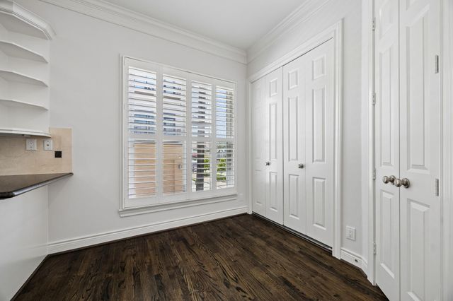 1904 Greenwich Place Drive, Houston, TX 77019
