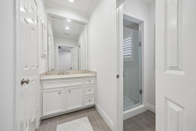1904 Greenwich Place Drive, Houston, TX 77019
