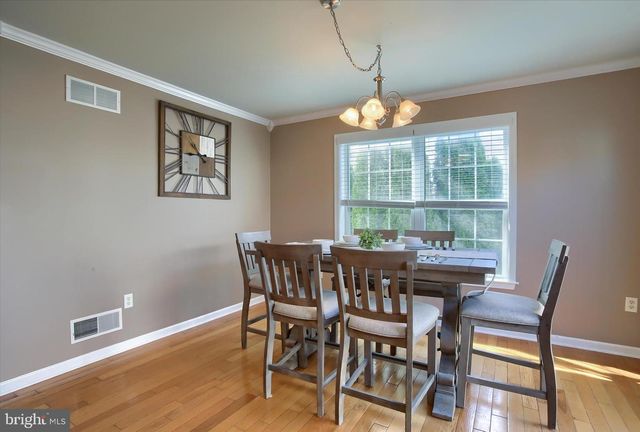 154 MAPLETON BLVD, Harrisburg, PA 17112