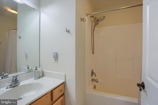 154 MAPLETON BLVD, Harrisburg, PA 17112