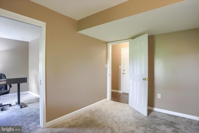 154 MAPLETON BLVD, Harrisburg, PA 17112