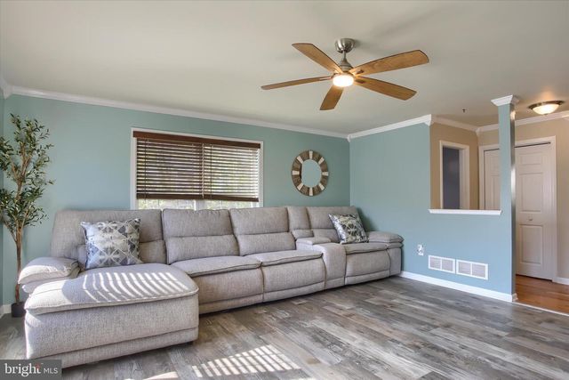 154 MAPLETON BLVD, Harrisburg, PA 17112