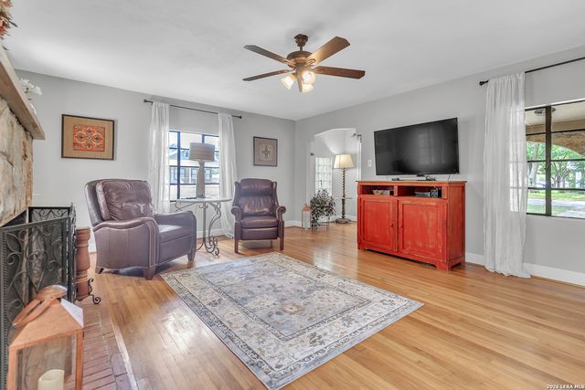 1130 Bartholomae Street, Seguin, TX 78155