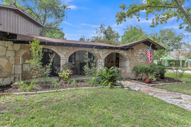 1130 Bartholomae Street, Seguin, TX 78155