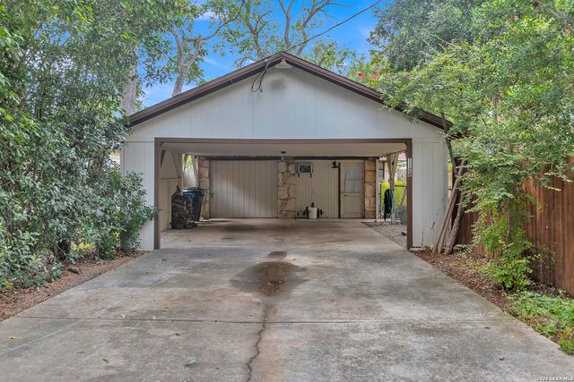 1130 Bartholomae Street, Seguin, TX 78155